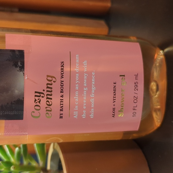 Bath & Body Works Cozy Evening Shower Gel Lavender Freesia Musk 10 OZ NEW NIP - Picture 2 of 7
